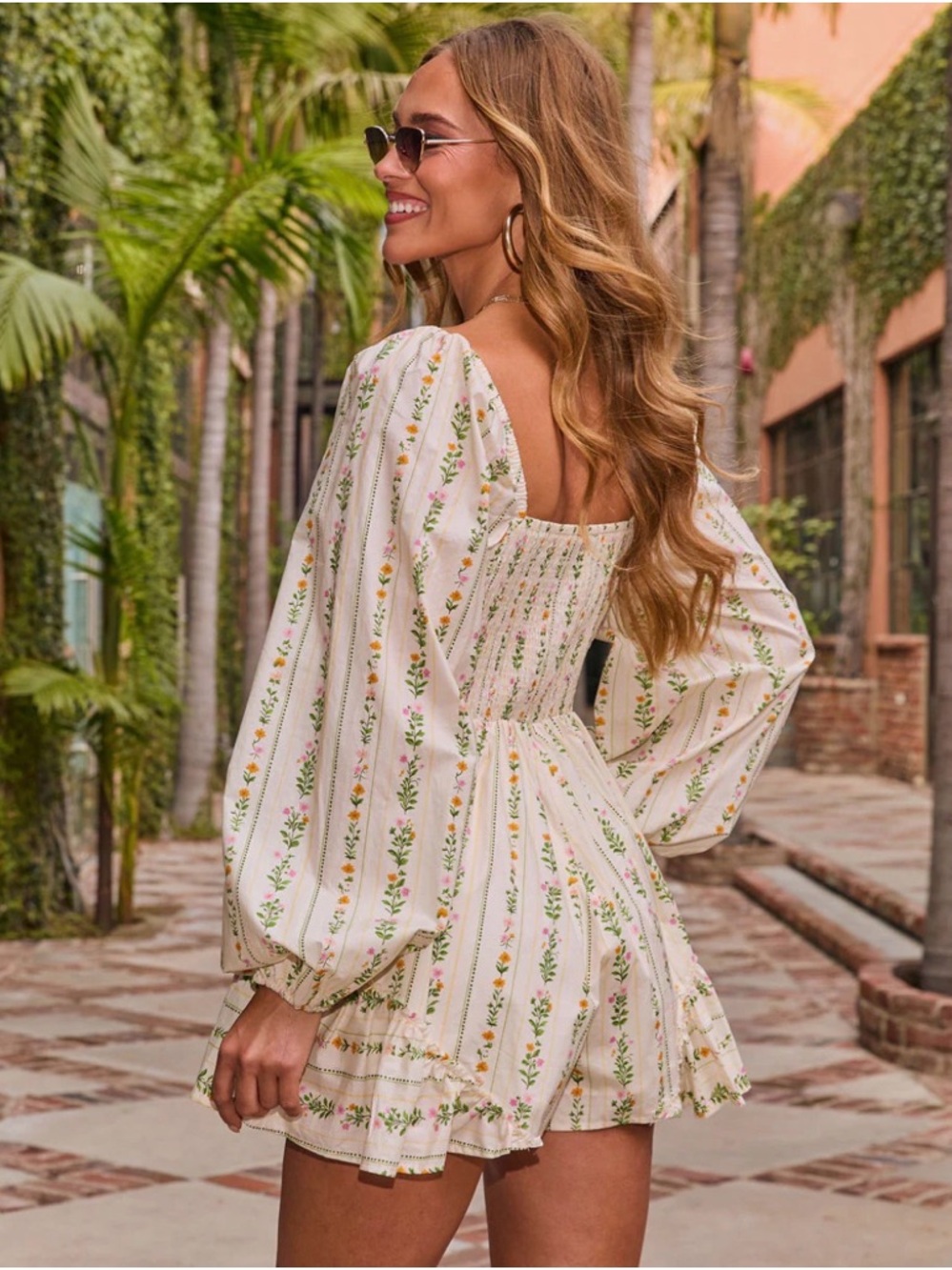 ✨West of the Moon Floral Lace-Up Romper✨ - Picture 3 of 3
